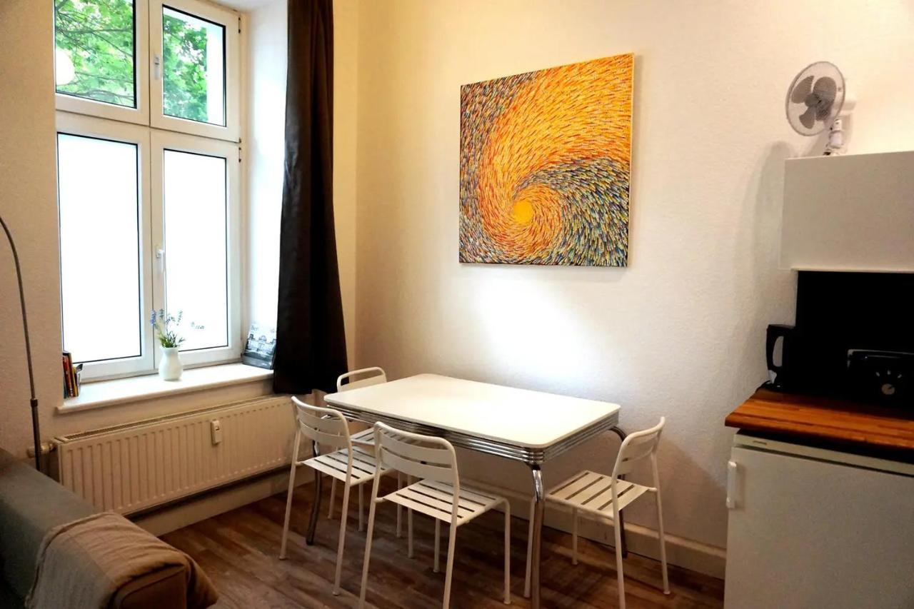 Cozy Studio In Friedrichshain, 4 Quiet Guests Only Berlin Kültér fotó