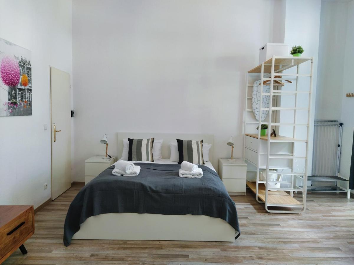 Cozy Studio In Friedrichshain, 4 Quiet Guests Only Berlin Kültér fotó