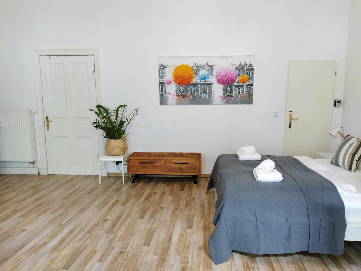 Cozy Studio In Friedrichshain, 4 Quiet Guests Only Berlin Kültér fotó