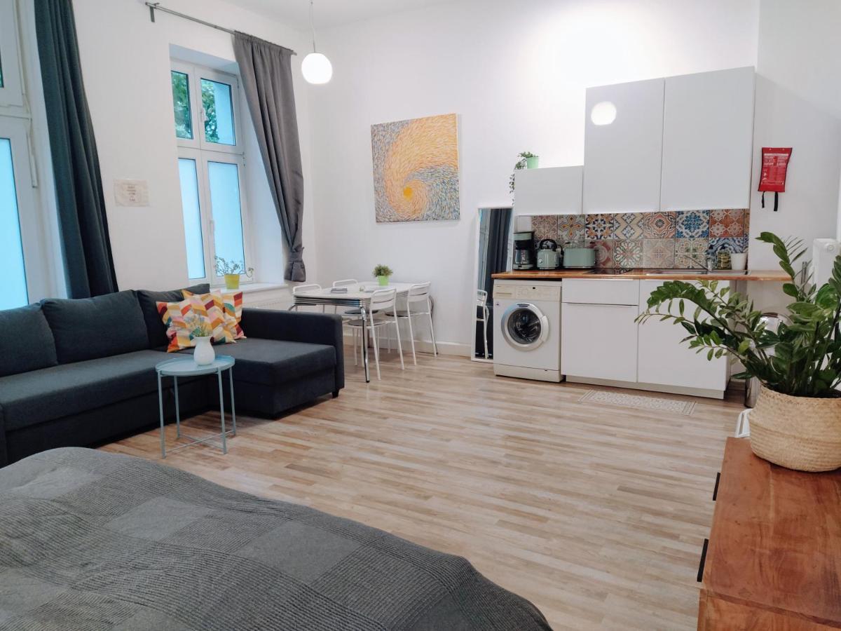 Cozy Studio In Friedrichshain, 4 Quiet Guests Only Berlin Kültér fotó